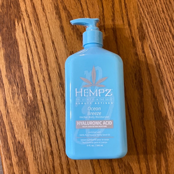 Hempz Skincare Nwt Hempz Ocean Breeze Lotion Poshmark